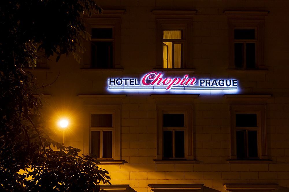 Exe City Park Hotel Praga Esterno foto